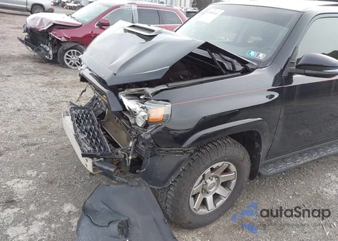 2015 Toyota 4Runner Trail Premium z USA, uszkodzony, nr VIN JTEBU5JR5F5231801